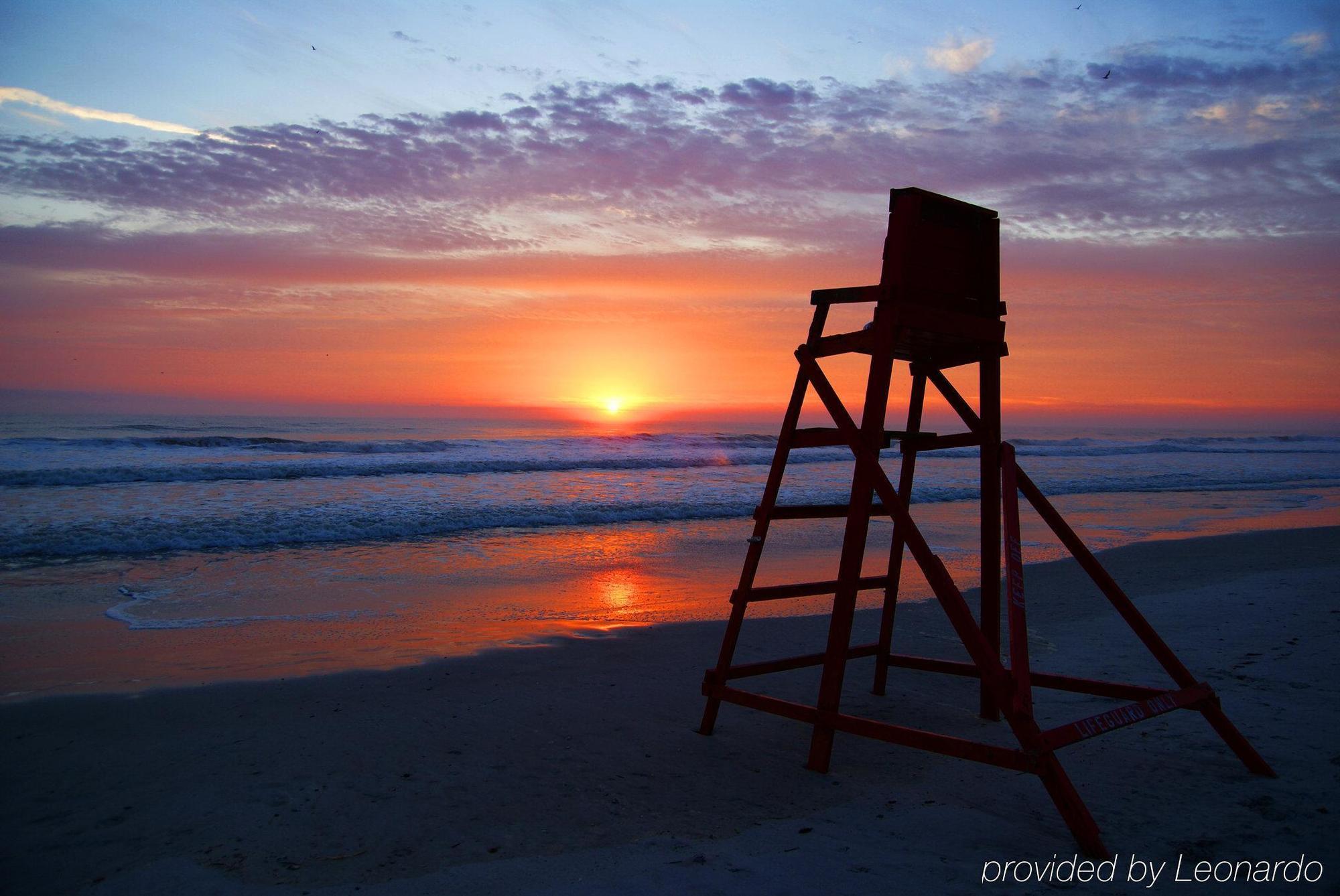 Days Inn By Wyndham Neptune Beach Jacksonville Beach Bagian luar foto