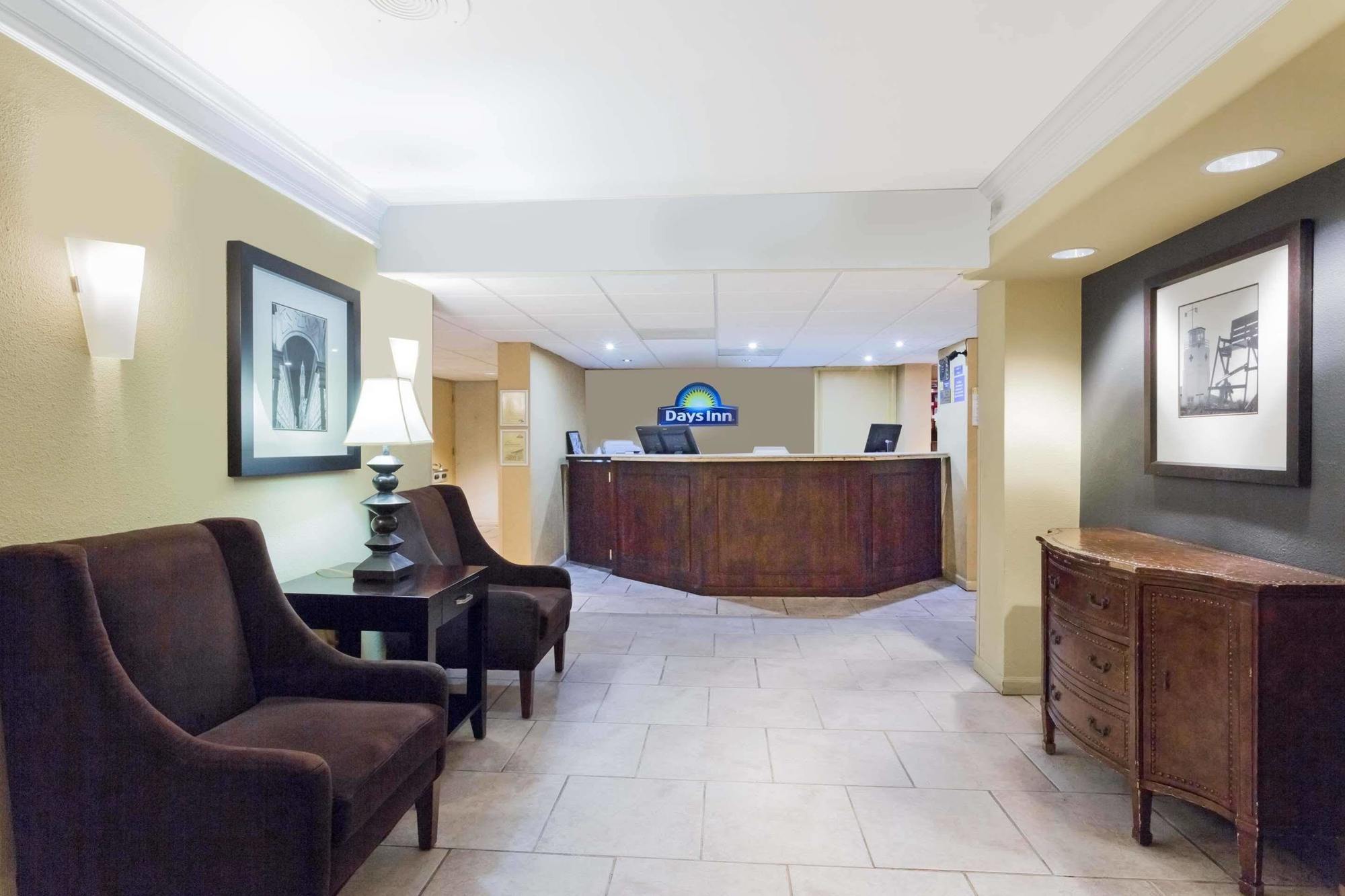 Days Inn By Wyndham Neptune Beach Jacksonville Beach Bagian luar foto