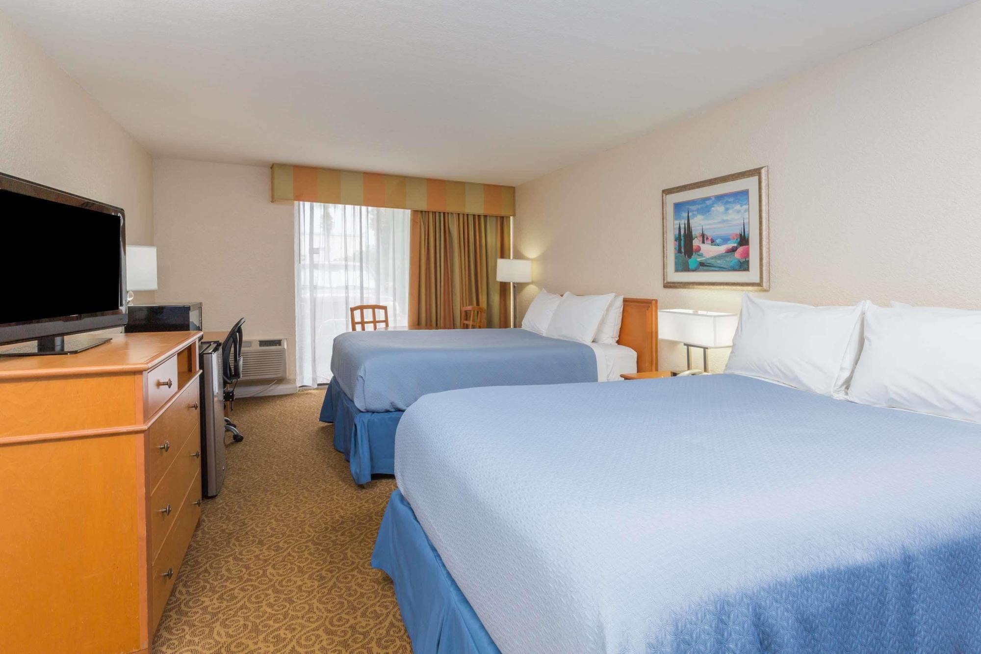 Days Inn By Wyndham Neptune Beach Jacksonville Beach Bagian luar foto