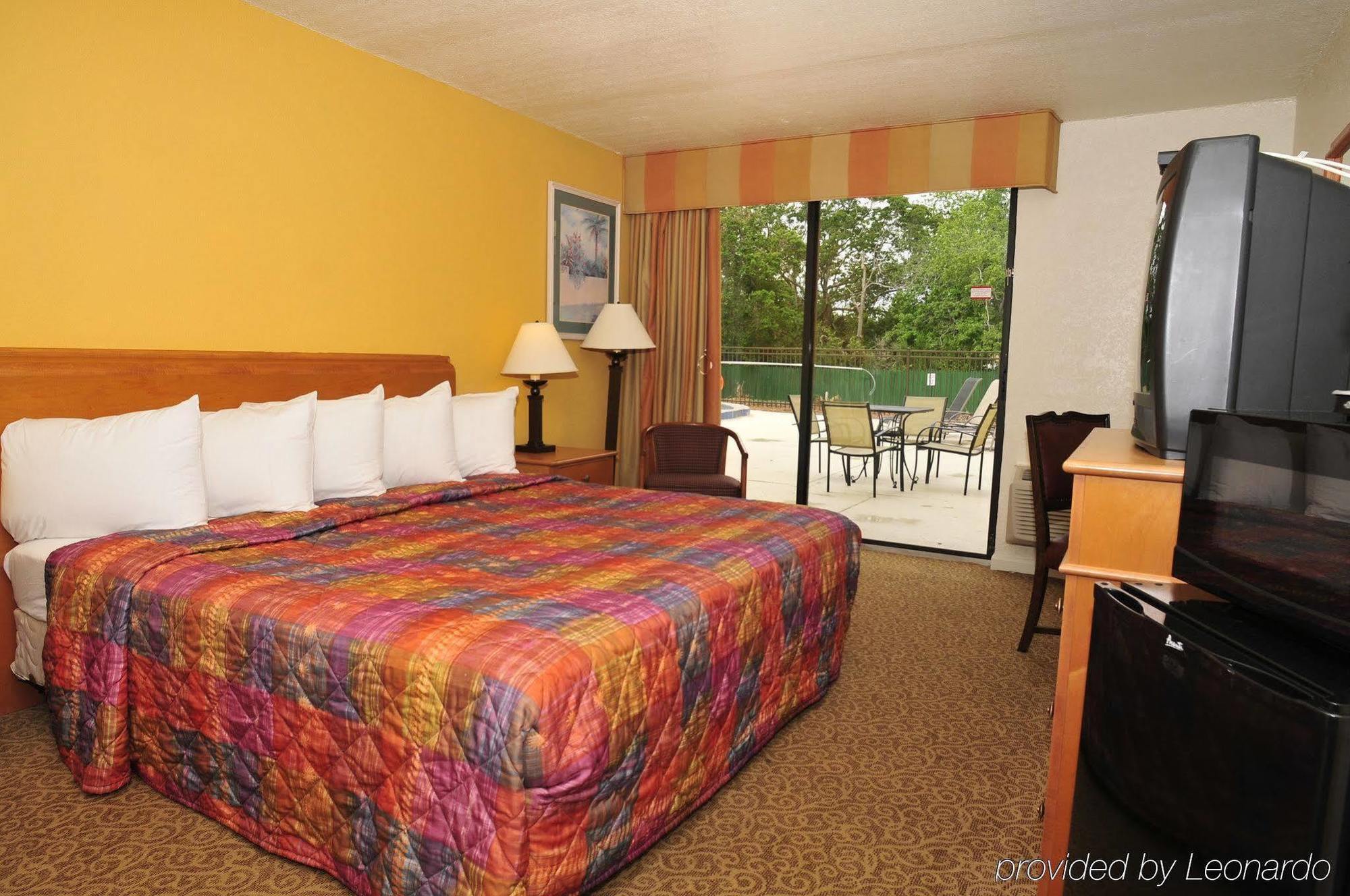 Days Inn By Wyndham Neptune Beach Jacksonville Beach Bagian luar foto